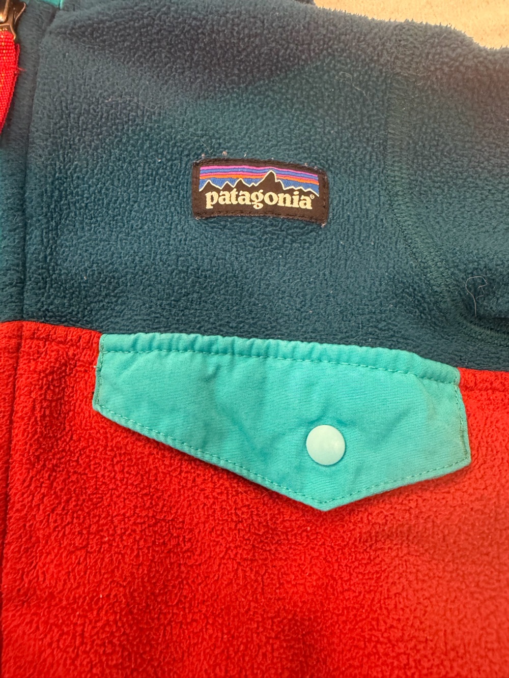 Patagonia Kids Teal & Red Hooded Fleece Jacket - Picture 2 of 3